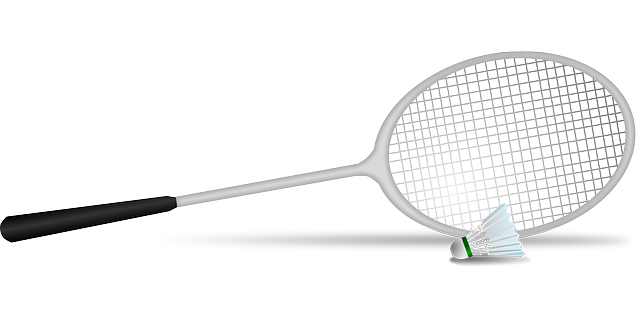 raketa na badminton